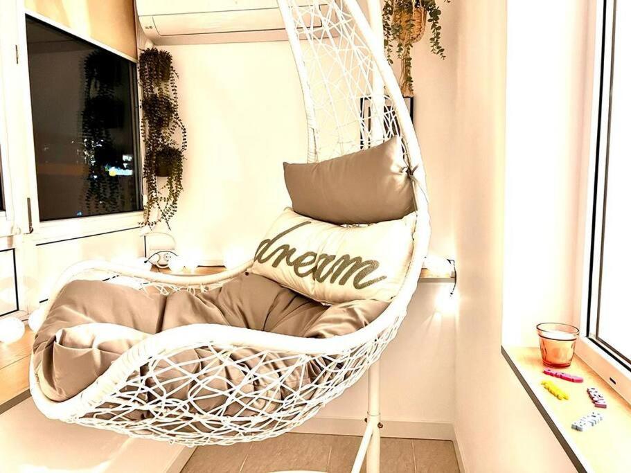 City View Studio In The Heart Of Bucharest Apartamento Exterior foto