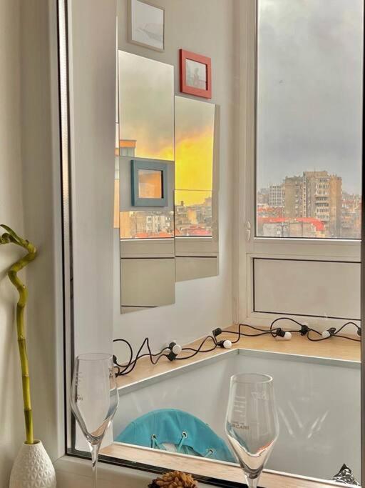 City View Studio In The Heart Of Bucharest Apartamento Exterior foto